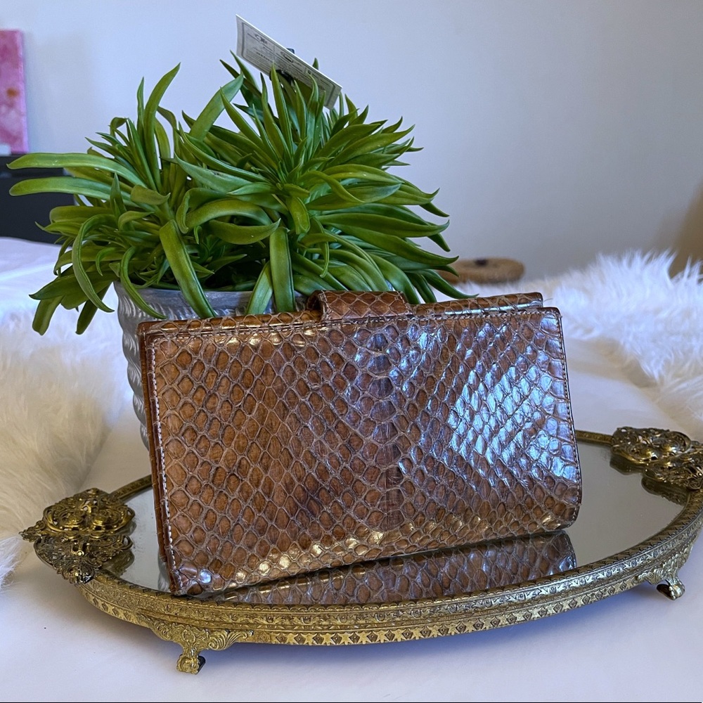 Vintage brown snake skin leather trifold wallet - Picture 2 of 12